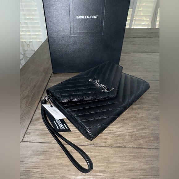 NWT Yves Saint Laurent Cassandra Monogram Matelasse Quilted Leather Clutch Black - Picture 2 of 7